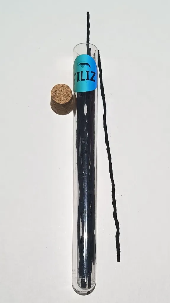 filiz-ortie-spiruline-filaments-crevettes.webp
